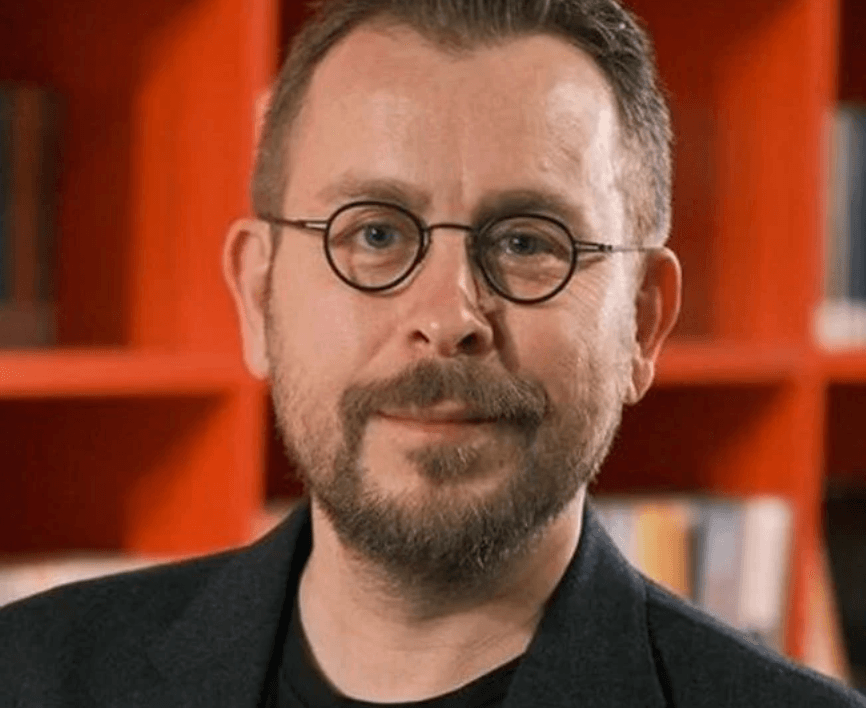 Ömür Akkor