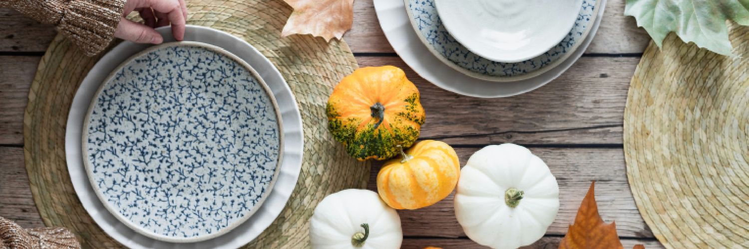 Örgü Runner ve Amerikan Servis ile Sonbahar Dekorasyonu: Sıcak Sofra Atmosferi