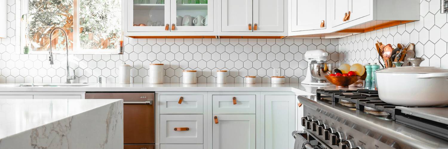 Yeni Evliler İçin Mutfak Alışverişi Rehberi: Doğru Başlangıçla Uzun Ömürlü Konfor