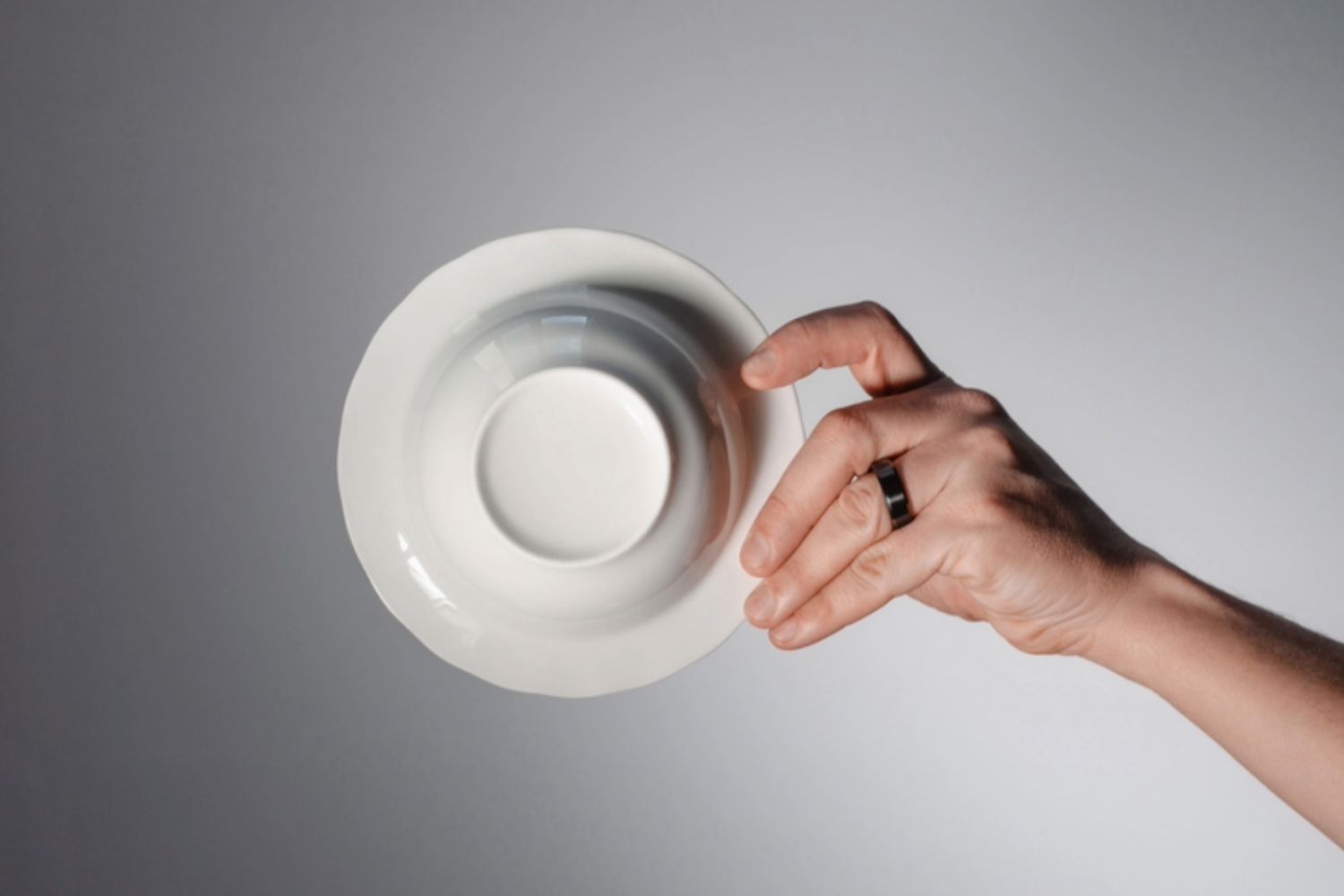 Bone China mı, Porselen mi? Hangisi Daha İyi?