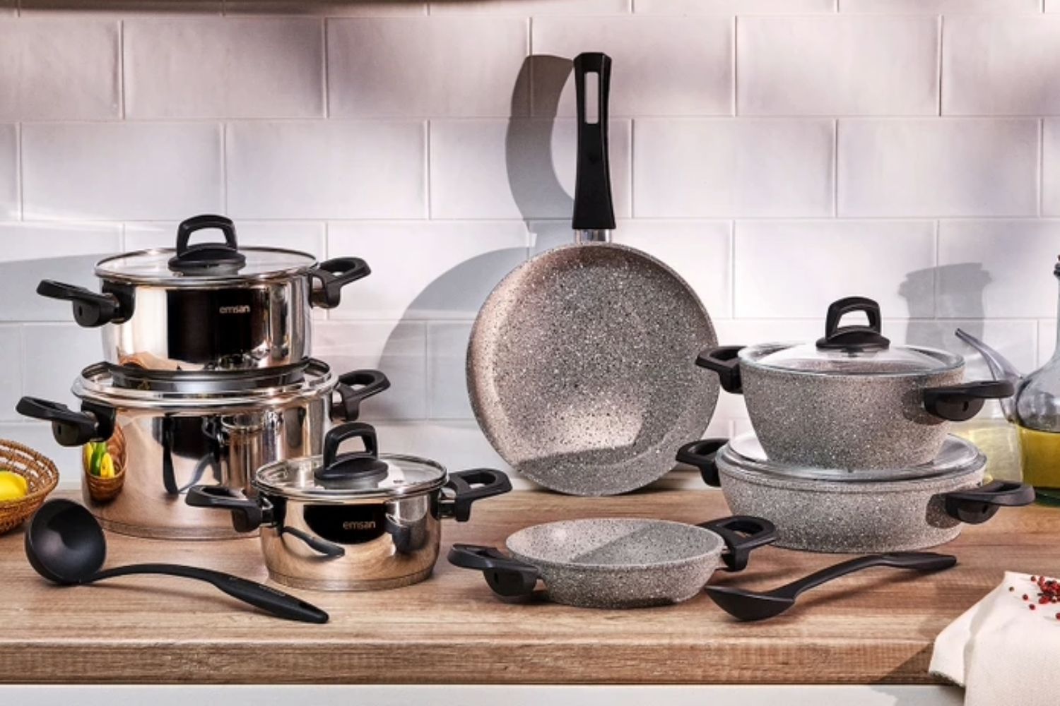 Çelik Tencere mi, Granit Tencere mi? İhtiyacınıza Göre Seçim Rehberi