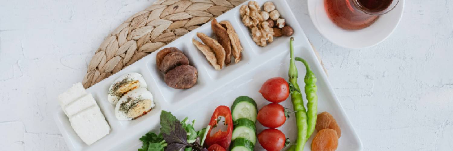 Mutfak Organizasyonu: Karaca Çok Bölmeli Tabaklar ile Pratik Sunumlar