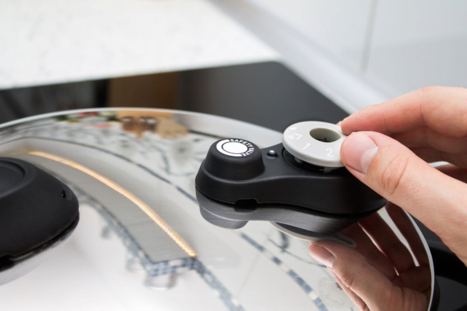 En Güvenli Düdüklü Tencere Seçenekleri: Tehlikesiz Yemek Pişirme