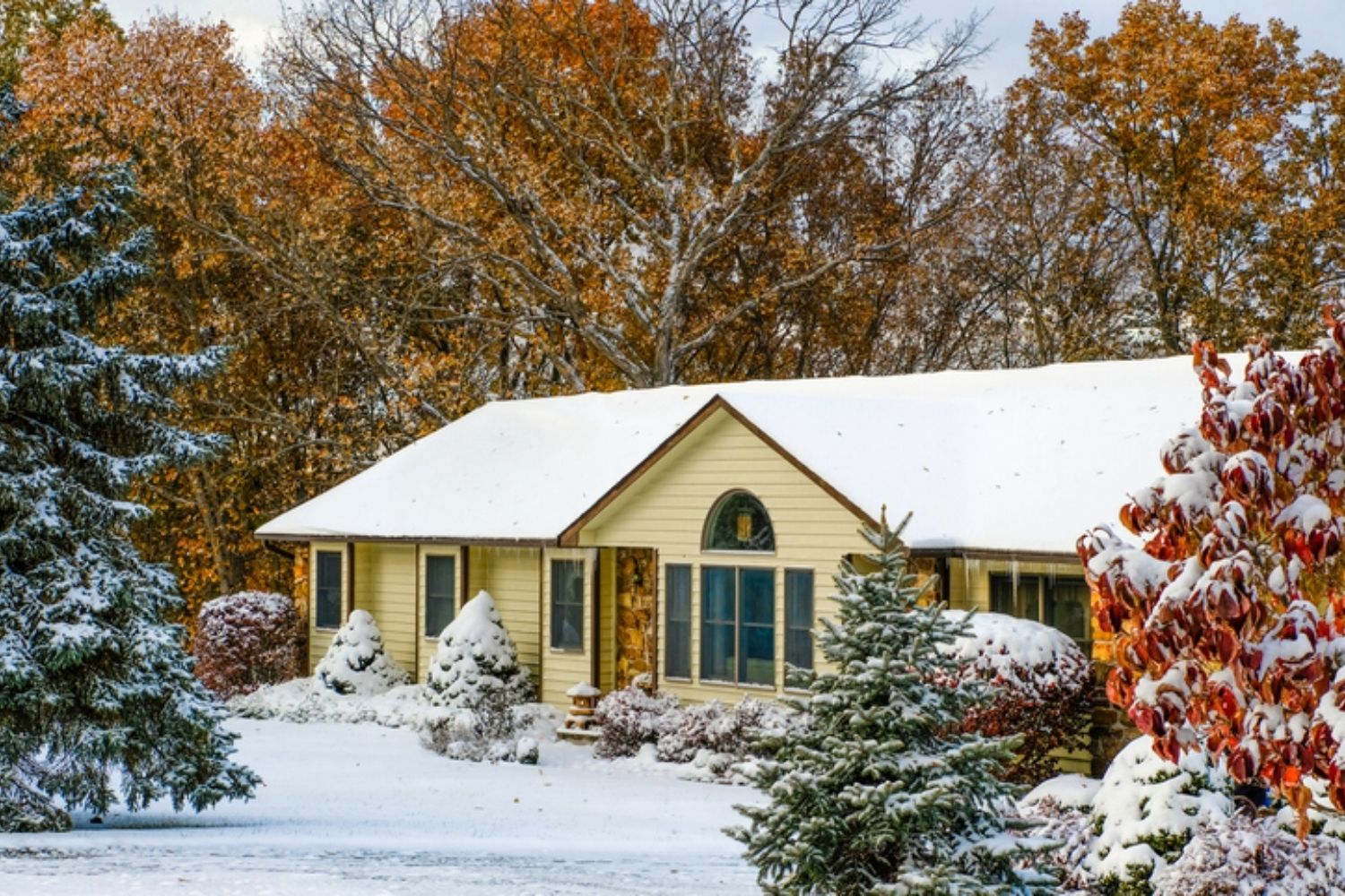 Mevsim Geçişlerinde Evinizi Yenileyen Pratik ve Ekonomik Dekorasyon Çözümleri